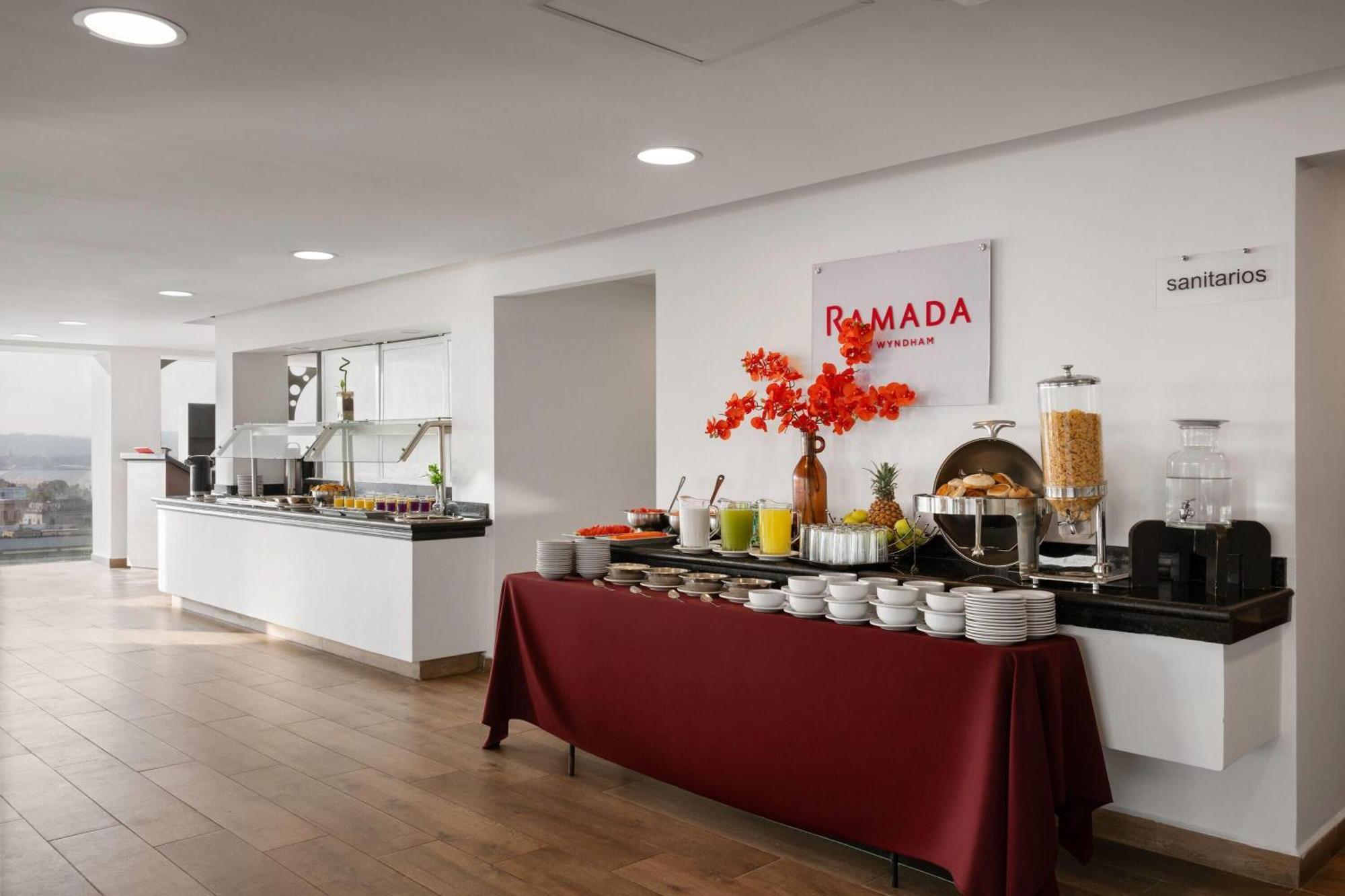 Ramada By Wyndham Tampico Centro Hotel Exterior photo
