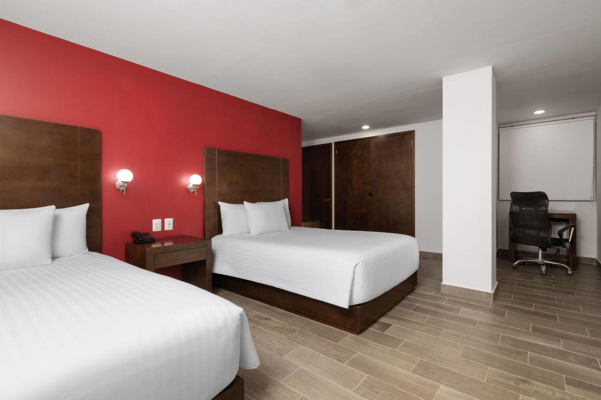 Ramada By Wyndham Tampico Centro Hotel Exterior photo